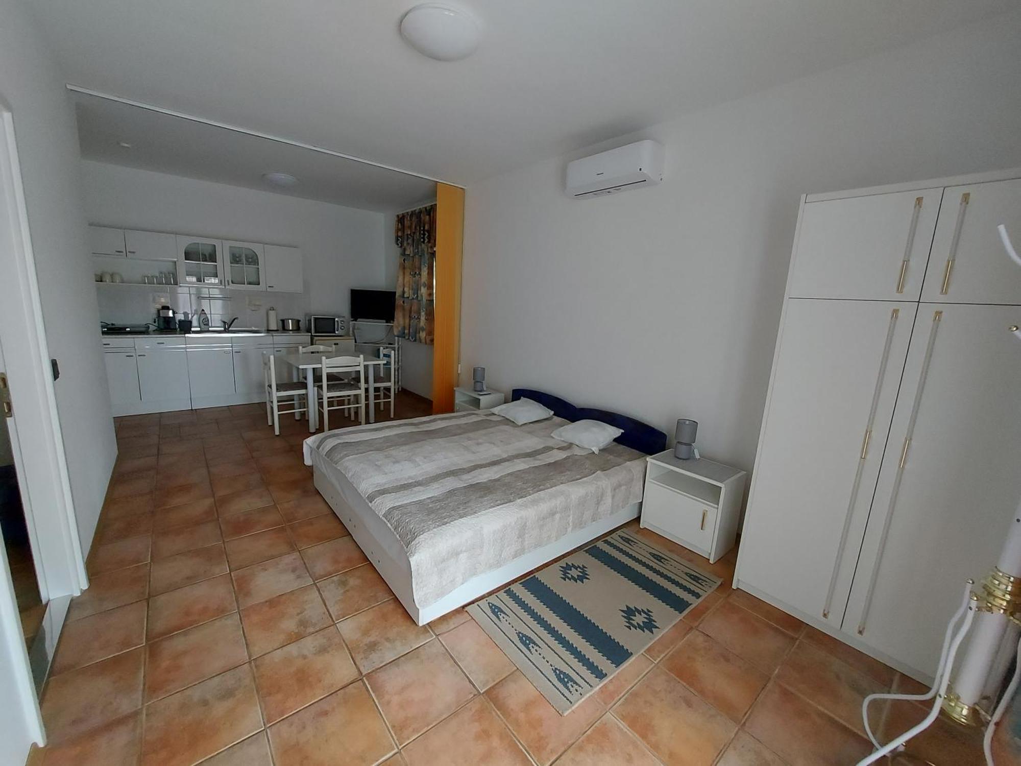Istvan Apartmanok Keszthely Esterno foto