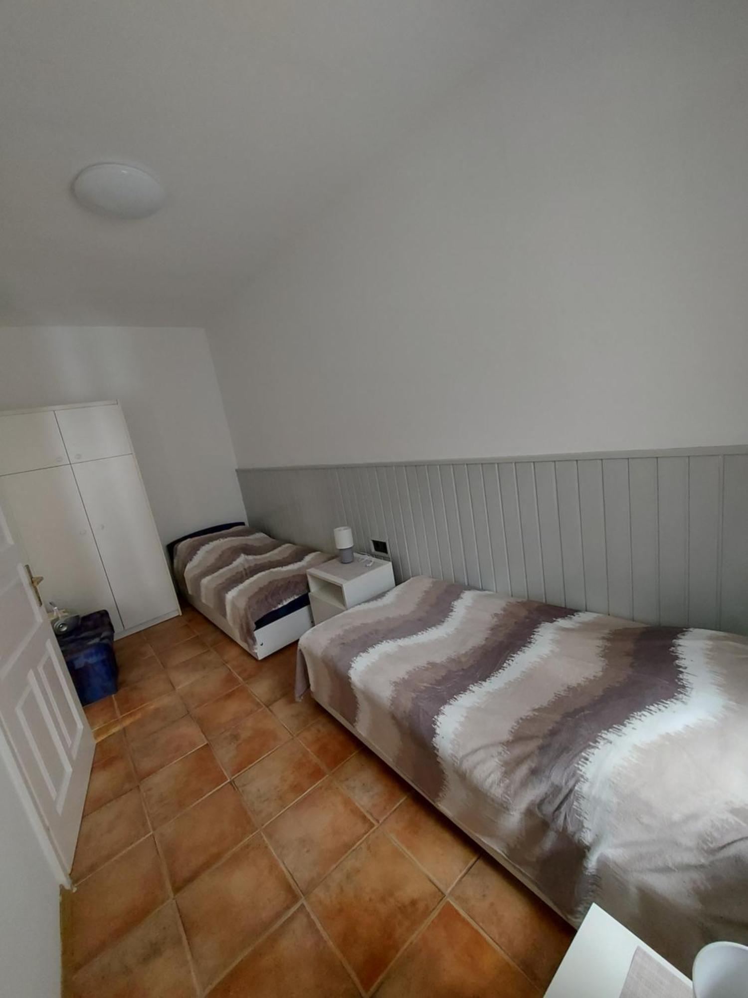 Istvan Apartmanok Keszthely Esterno foto